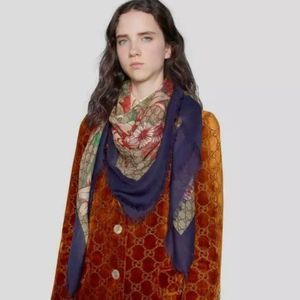 poshmark gucci scarf